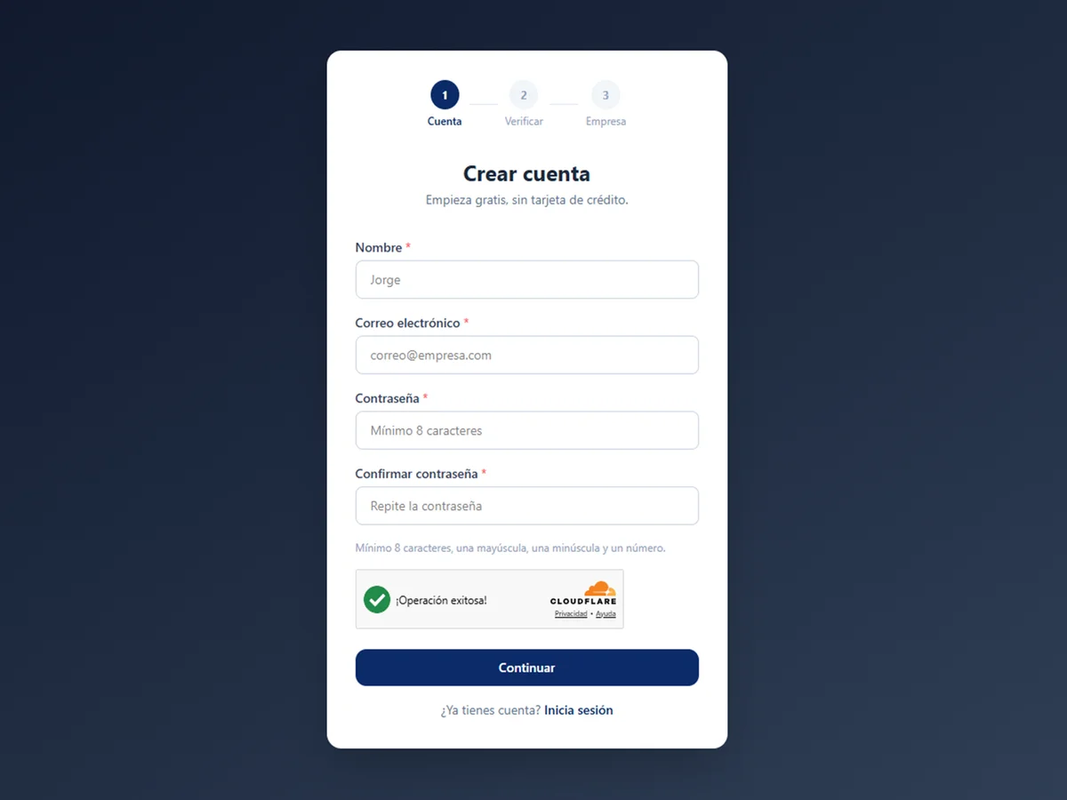 Primera etapa del registro con los campos de nombre, correo y contraseña